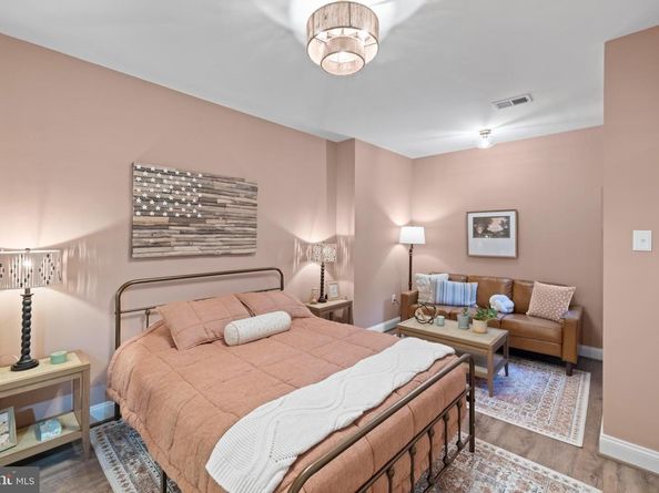 7054 Idylwood Road, Falls Church VA 22043