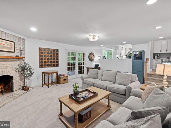 7054 Idylwood Road, Falls Church VA 22043