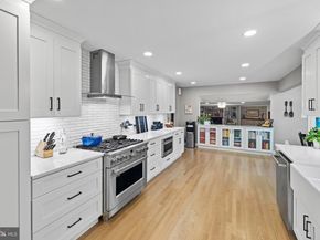 7054 Idylwood Road, Falls Church VA 22043