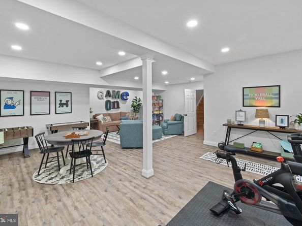 7054 Idylwood Road, Falls Church VA 22043