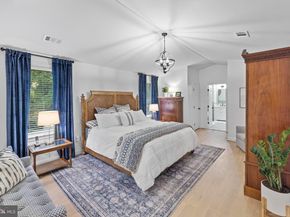 7054 Idylwood Road, Falls Church VA 22043