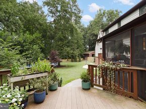 7054 Idylwood Road, Falls Church VA 22043