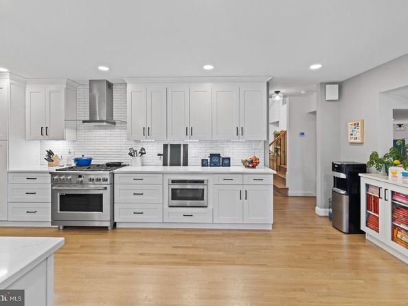 7054 Idylwood Road, Falls Church VA 22043
