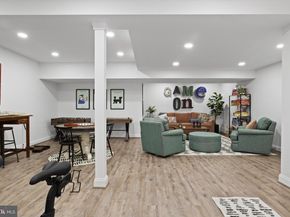 7054 Idylwood Road, Falls Church VA 22043