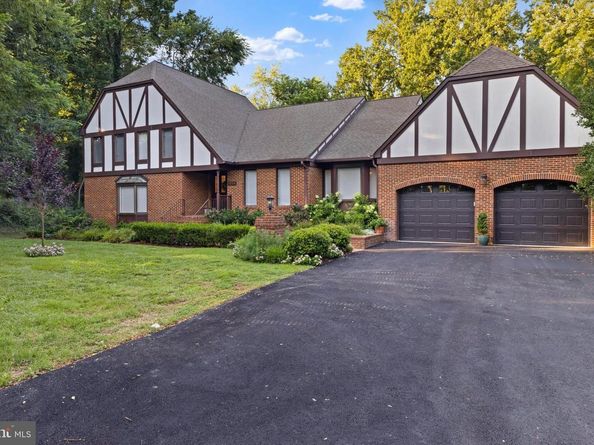 7054 Idylwood Road, Falls Church VA 22043
