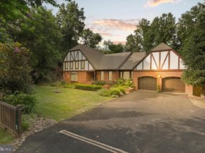 7054 Idylwood Road, Falls Church VA 22043