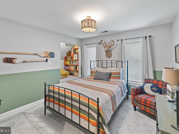 7054 Idylwood Road, Falls Church VA 22043