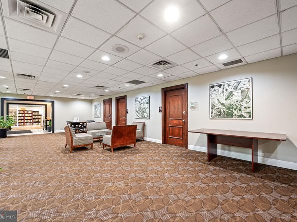 2001 Hamilton Street 809, Philadelphia PA 19130