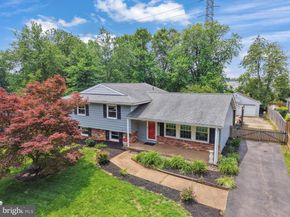 702 Williamsburg Road, Sterling VA 20164