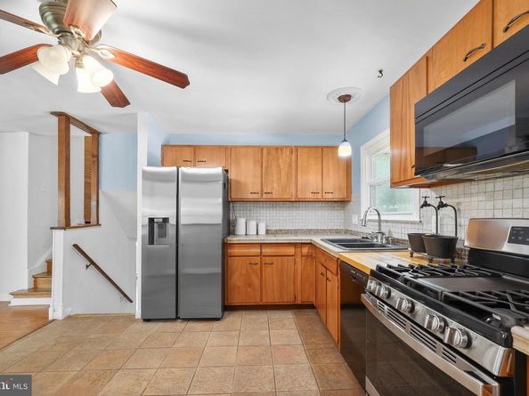 702 Williamsburg Road, Sterling VA 20164