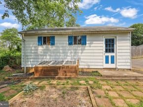 702 Williamsburg Road, Sterling VA 20164