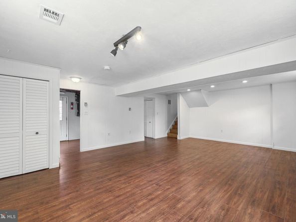 702 Williamsburg Road, Sterling VA 20164