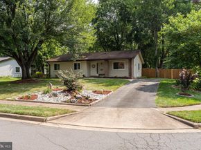 909 Mcdaniel Court, Herndon VA 20170