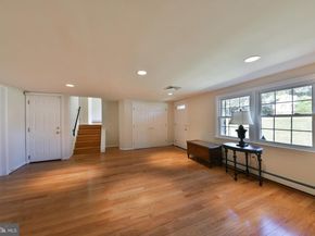 2106 Carolton Way, Flourtown PA 19031