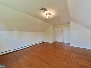 2106 Carolton Way, Flourtown PA 19031