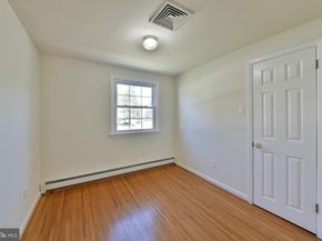 2106 Carolton Way, Flourtown PA 19031