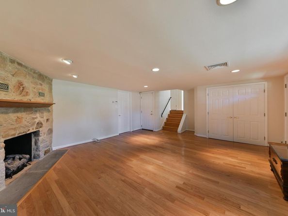 2106 Carolton Way, Flourtown PA 19031