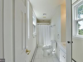 2106 Carolton Way, Flourtown PA 19031