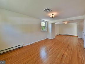 2106 Carolton Way, Flourtown PA 19031