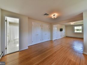 2106 Carolton Way, Flourtown PA 19031