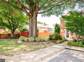 6065 Hardwick Place, Falls Church VA 22041
