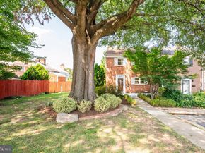 6065 Hardwick Place, Falls Church VA 22041