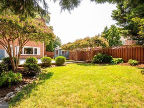 6065 Hardwick Place, Falls Church VA 22041