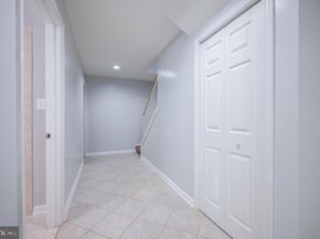 6065 Hardwick Place, Falls Church VA 22041