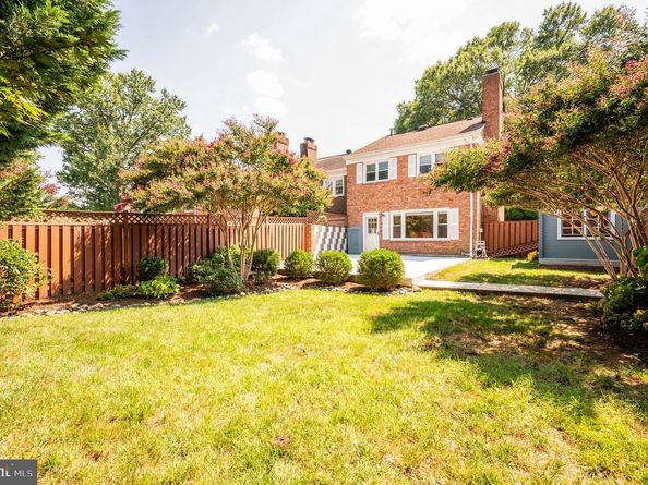 6065 Hardwick Place, Falls Church VA 22041
