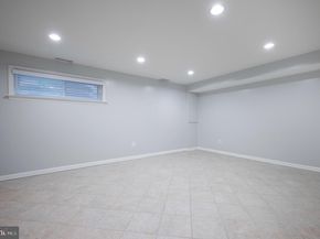 6065 Hardwick Place, Falls Church VA 22041