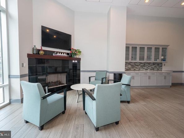 901 N Penn Street F2007, Philadelphia PA 19123