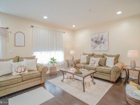28130 Hickory Lane, Langhorne PA 19047