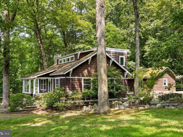 2942 Windy Bush Road, Newtown PA 18940