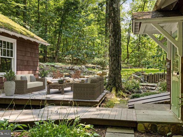 2942 Windy Bush Road, Newtown PA 18940