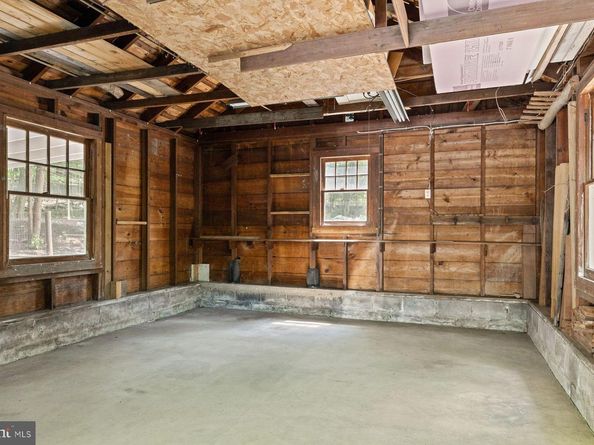 2942 Windy Bush Road, Newtown PA 18940