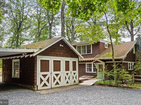 2942 Windy Bush Road, Newtown PA 18940