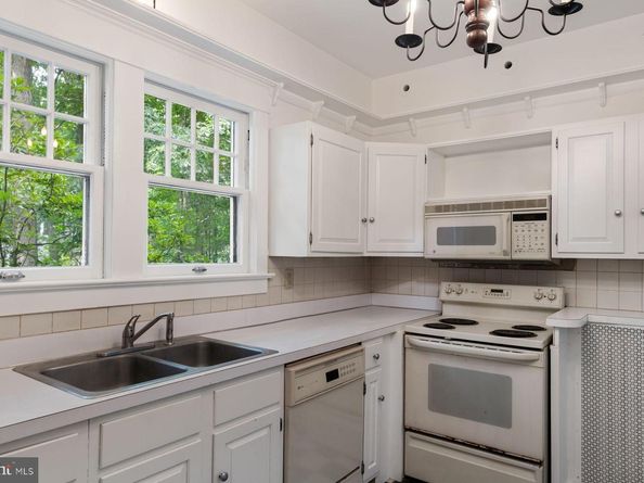 2942 Windy Bush Road, Newtown PA 18940