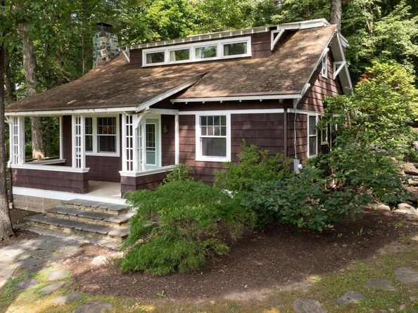 2942 Windy Bush Road, Newtown PA 18940