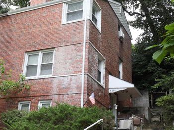 2447 S Oxford Street