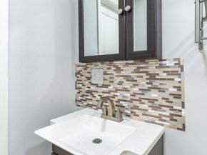 2502 W Seybert Street, Philadelphia PA 19121