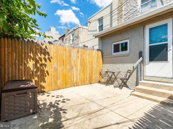 2502 W Seybert Street, Philadelphia PA 19121