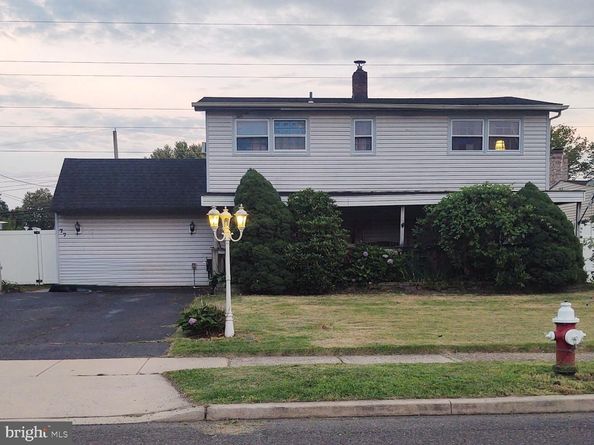 77 New School Lane, Levittown PA 19054