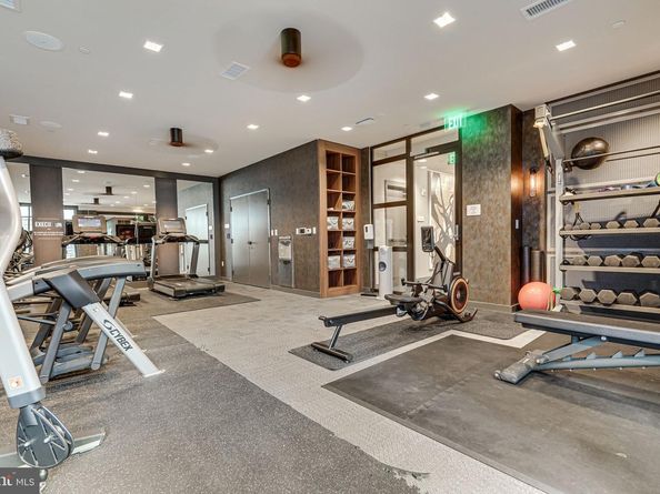 70 N Street SE N913, Washington DC 20003