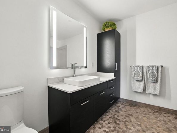 70 N Street SE N913, Washington DC 20003