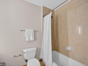 811 4TH Street NW 807, Washington DC 20001