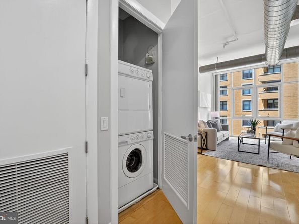 811 4TH Street NW 807, Washington DC 20001