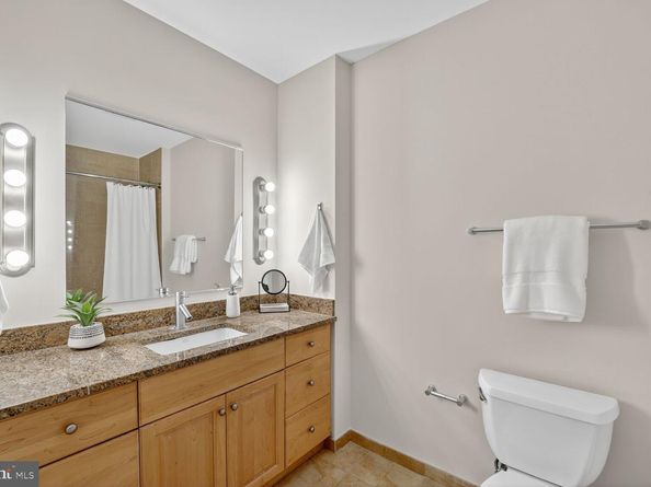 811 4TH Street NW 807, Washington DC 20001