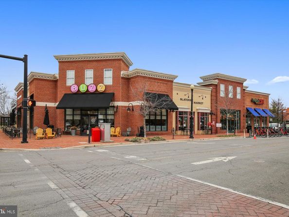 1634 W Abingdon Drive 102, Alexandria VA 22314