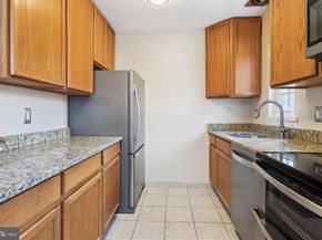 1634 W Abingdon Drive 102, Alexandria VA 22314