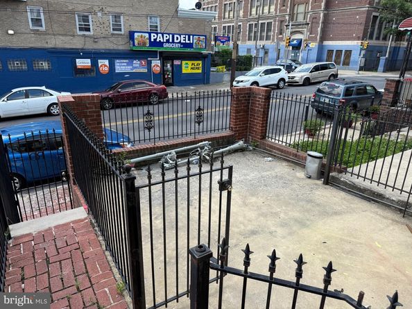 819 Lindley Avenue, Philadelphia PA 19141
